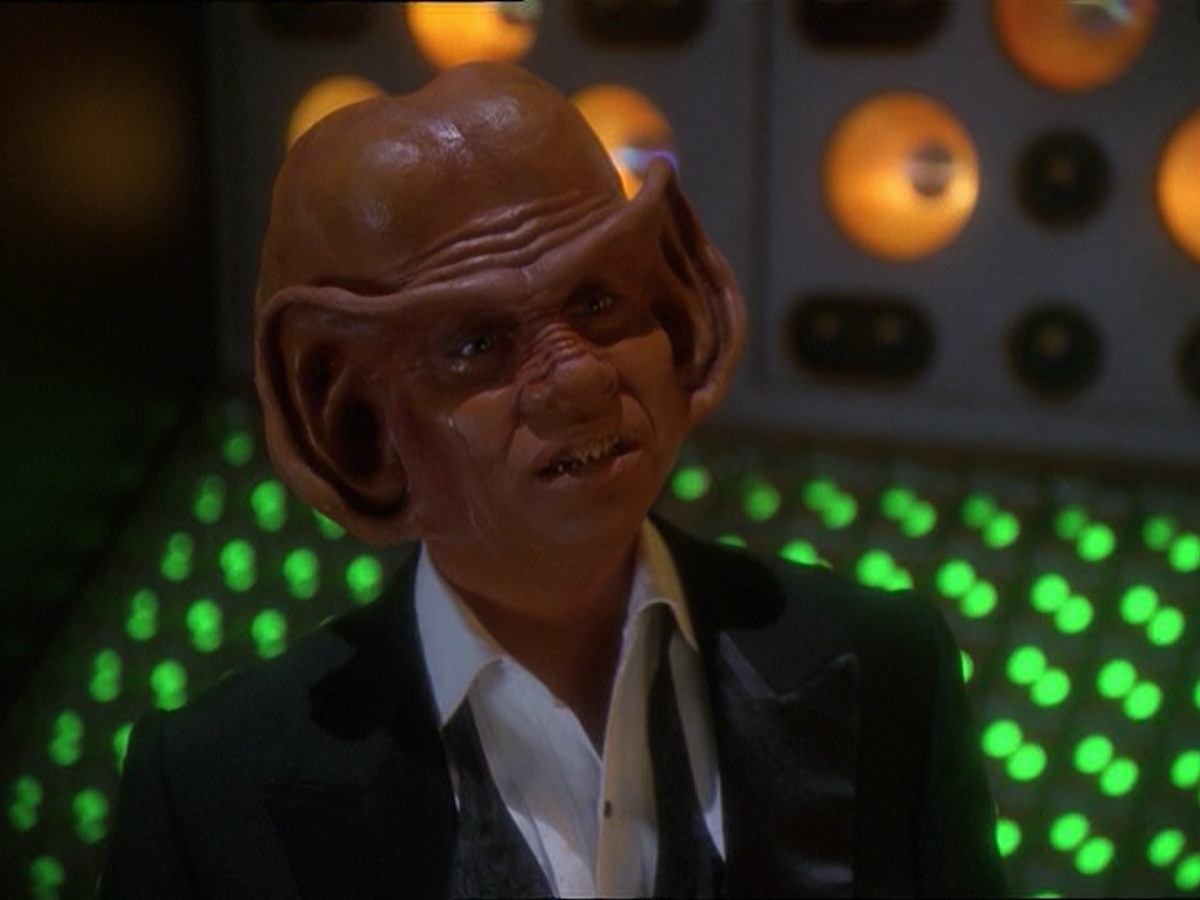extant_StarTrek_DS9_7x10-ItsOnlyAPaperMoon_3361.jpg