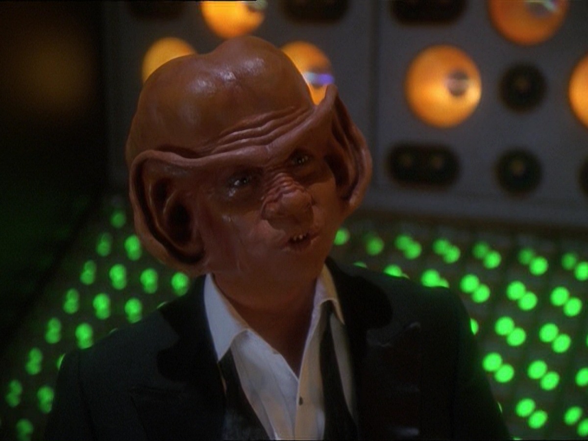 extant_StarTrek_DS9_7x10-ItsOnlyAPaperMoon_3368.jpg