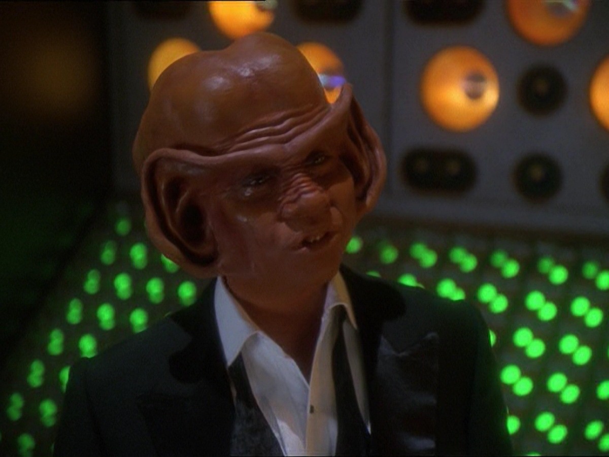 extant_StarTrek_DS9_7x10-ItsOnlyAPaperMoon_3391.jpg