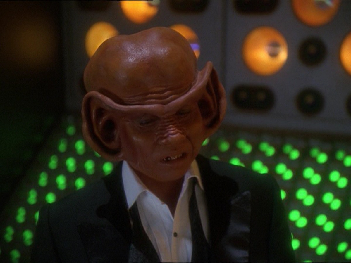 extant_StarTrek_DS9_7x10-ItsOnlyAPaperMoon_3399.jpg