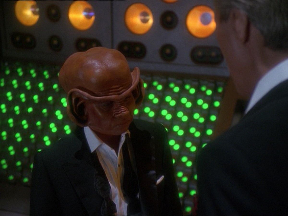 extant_StarTrek_DS9_7x10-ItsOnlyAPaperMoon_3429.jpg
