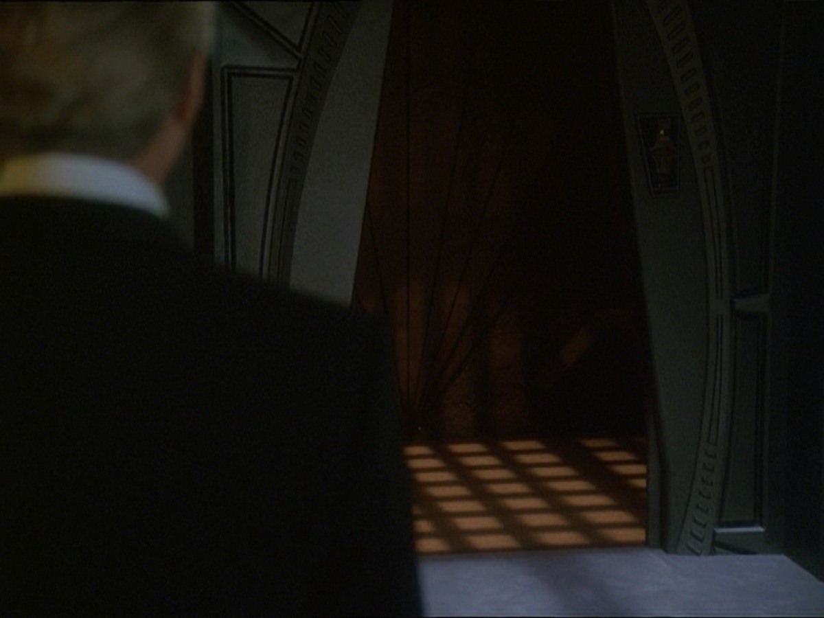 extant_StarTrek_DS9_7x10-ItsOnlyAPaperMoon_3453.jpg