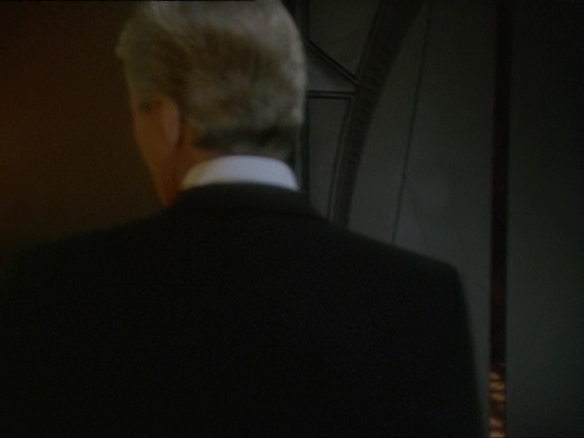 extant_StarTrek_DS9_7x10-ItsOnlyAPaperMoon_3455.jpg