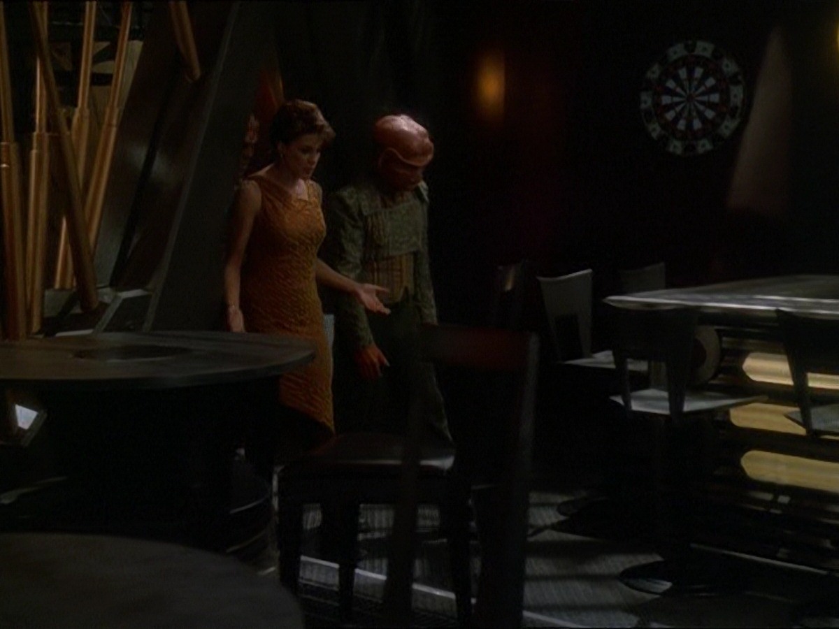 extant_StarTrek_DS9_7x10-ItsOnlyAPaperMoon_3475.jpg