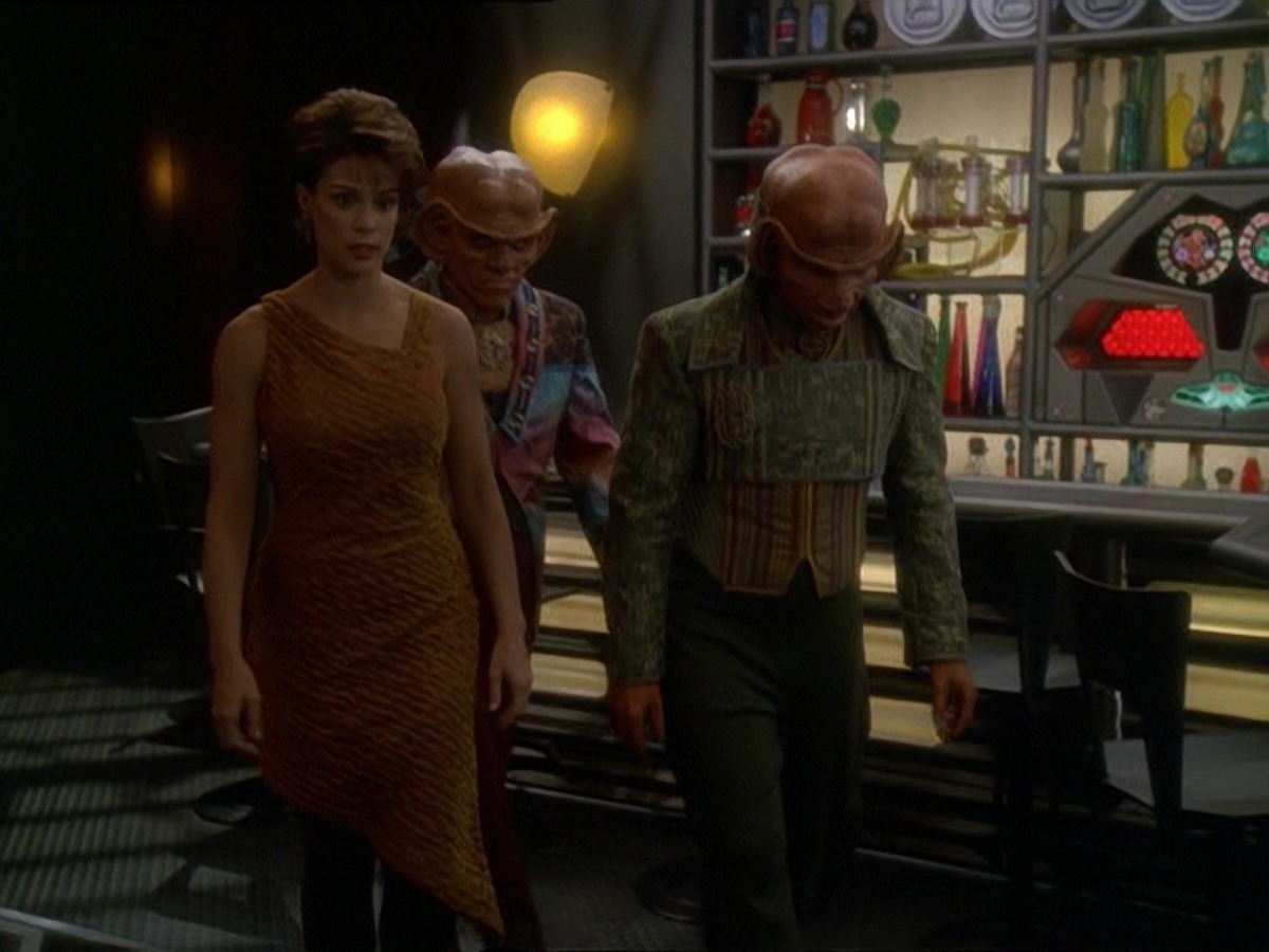 extant_StarTrek_DS9_7x10-ItsOnlyAPaperMoon_3481.jpg
