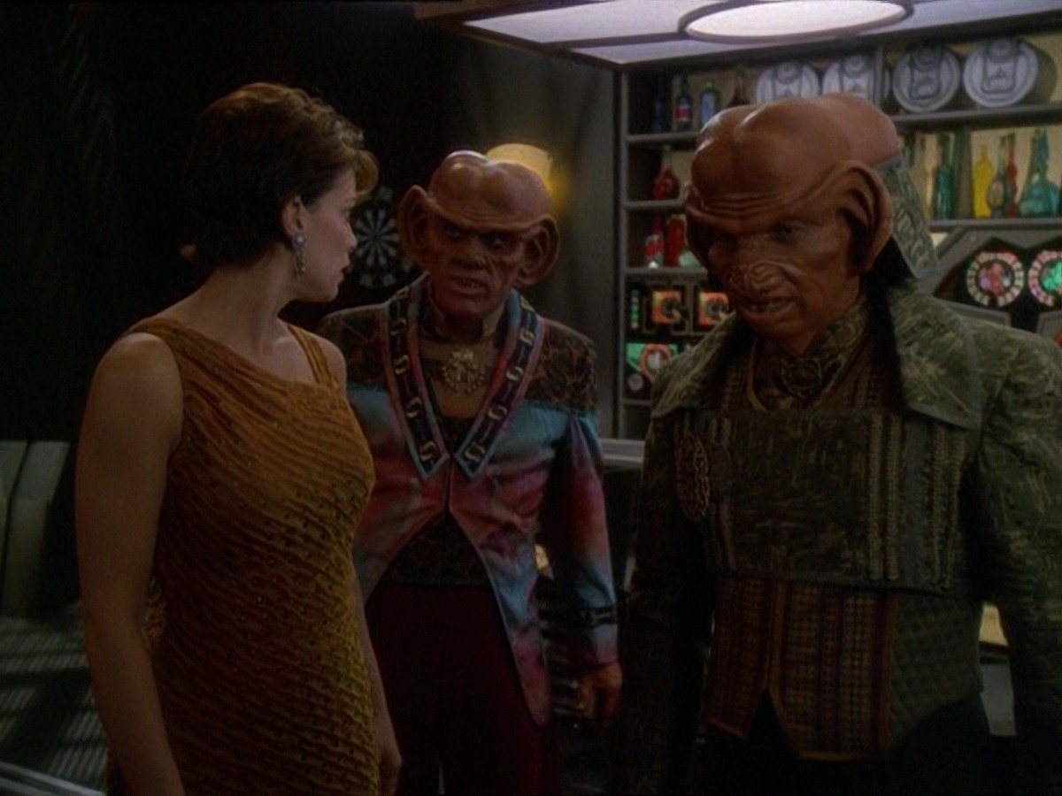 extant_StarTrek_DS9_7x10-ItsOnlyAPaperMoon_3485.jpg