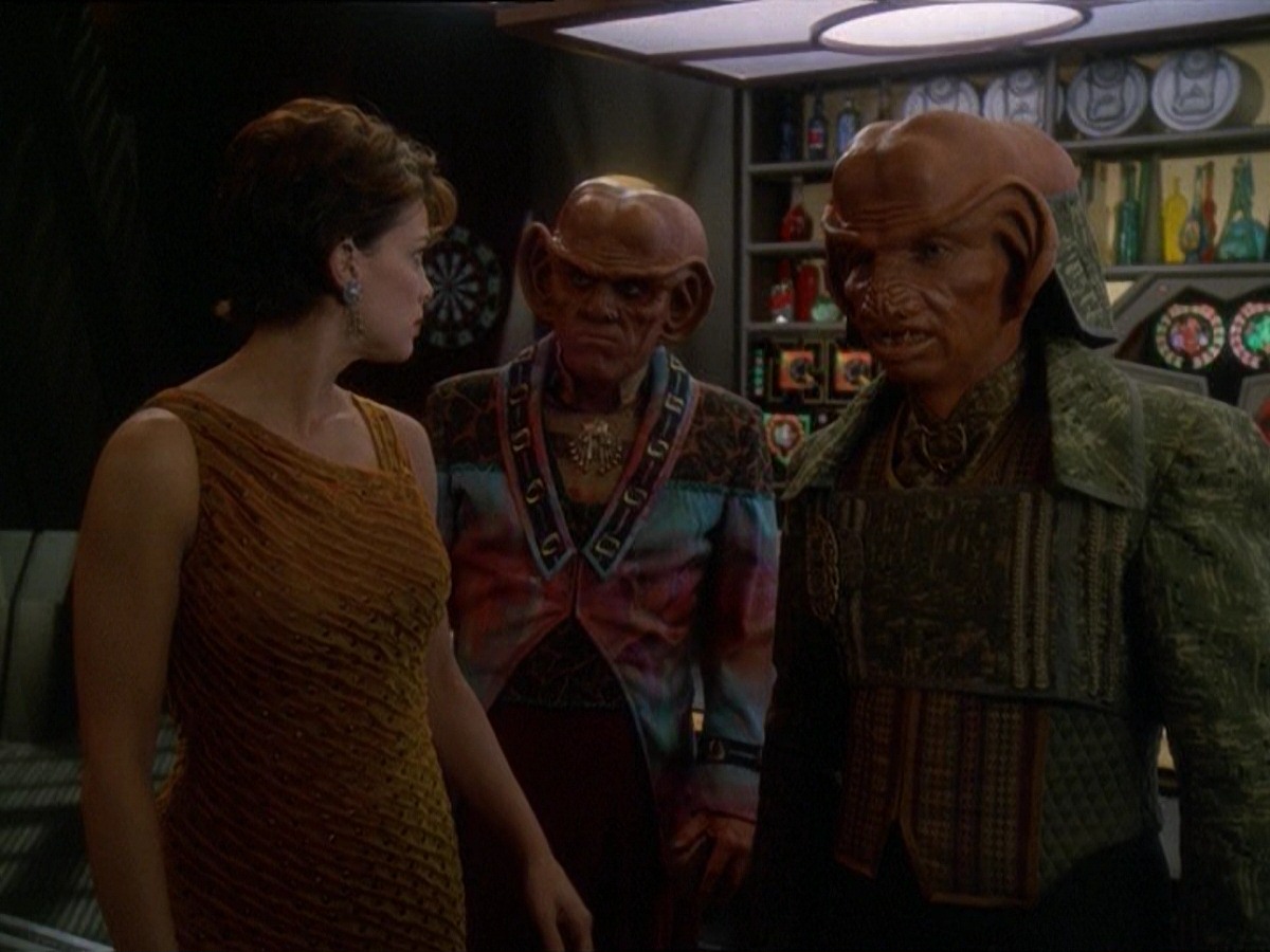 extant_StarTrek_DS9_7x10-ItsOnlyAPaperMoon_3486.jpg