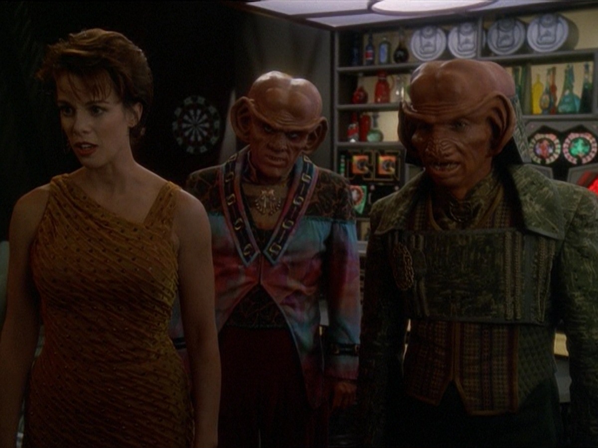 extant_StarTrek_DS9_7x10-ItsOnlyAPaperMoon_3504.jpg