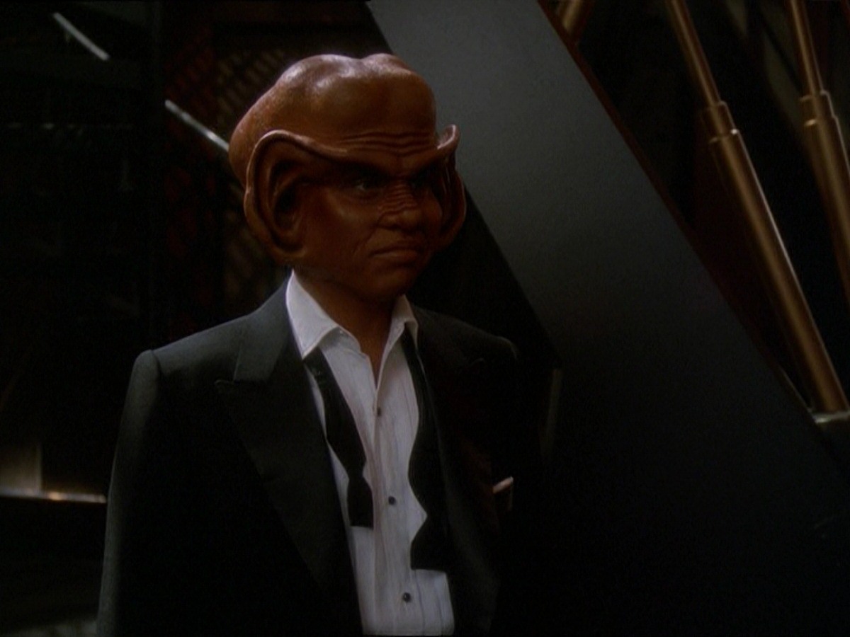extant_StarTrek_DS9_7x10-ItsOnlyAPaperMoon_3514.jpg