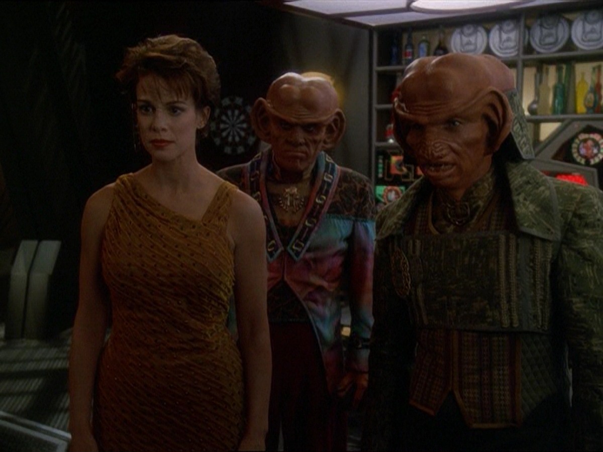 extant_StarTrek_DS9_7x10-ItsOnlyAPaperMoon_3519.jpg