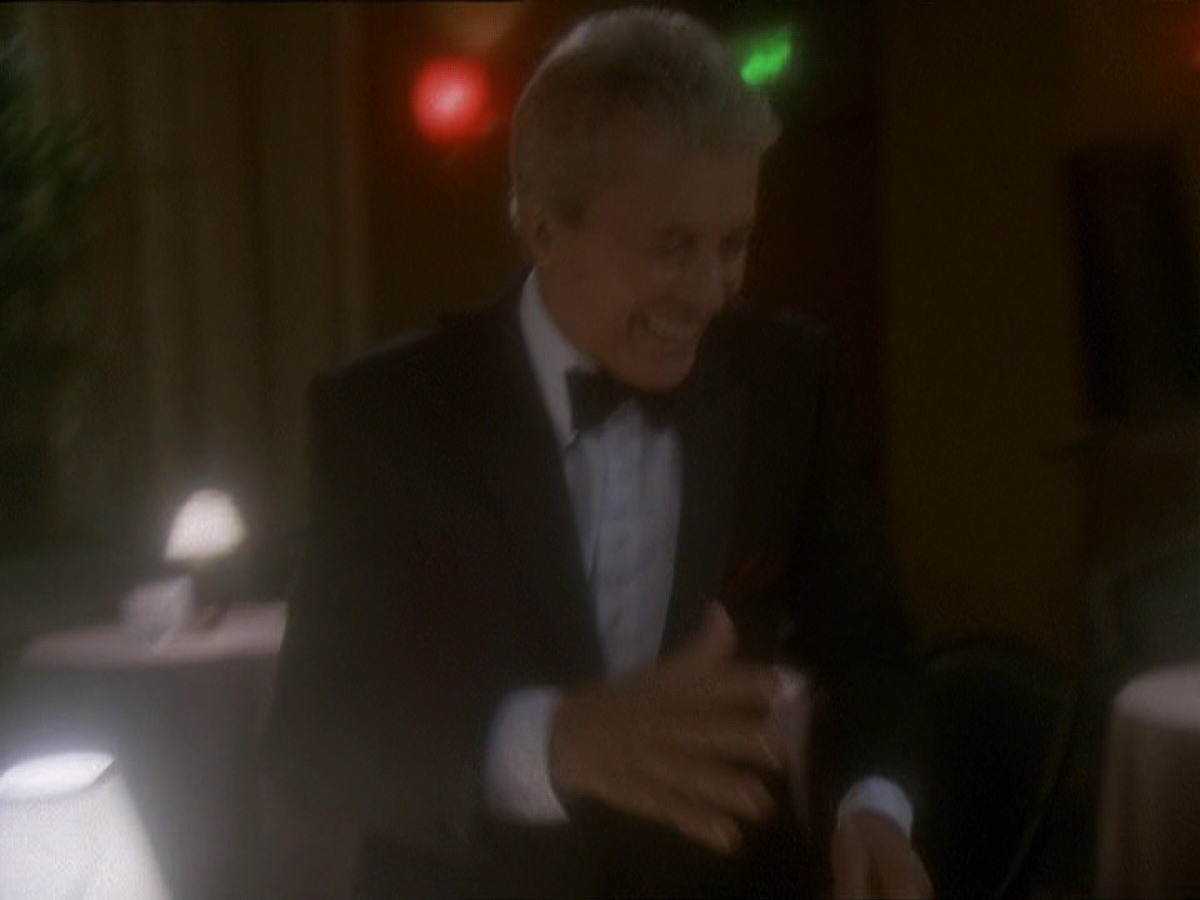 extant_StarTrek_DS9_7x10-ItsOnlyAPaperMoon_3552.jpg