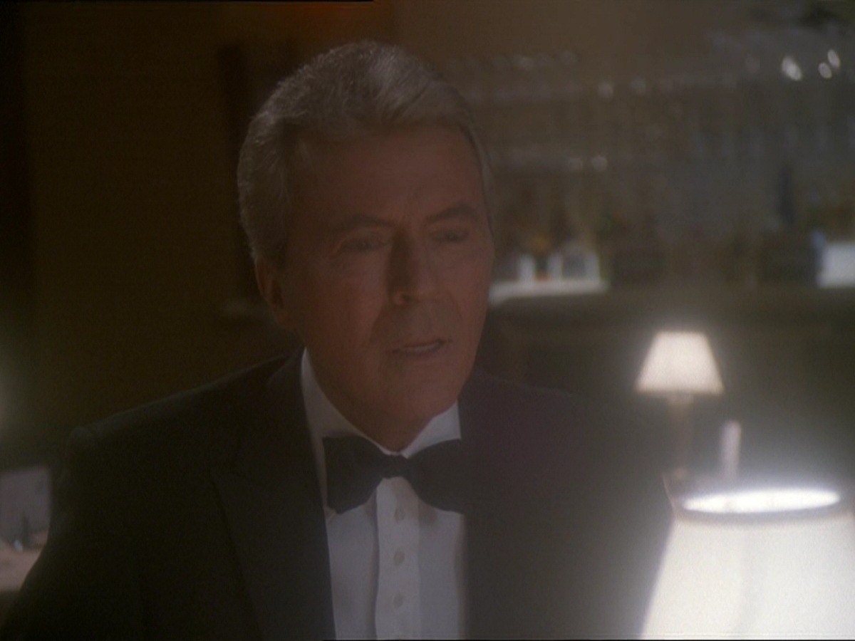 extant_StarTrek_DS9_7x10-ItsOnlyAPaperMoon_3597.jpg