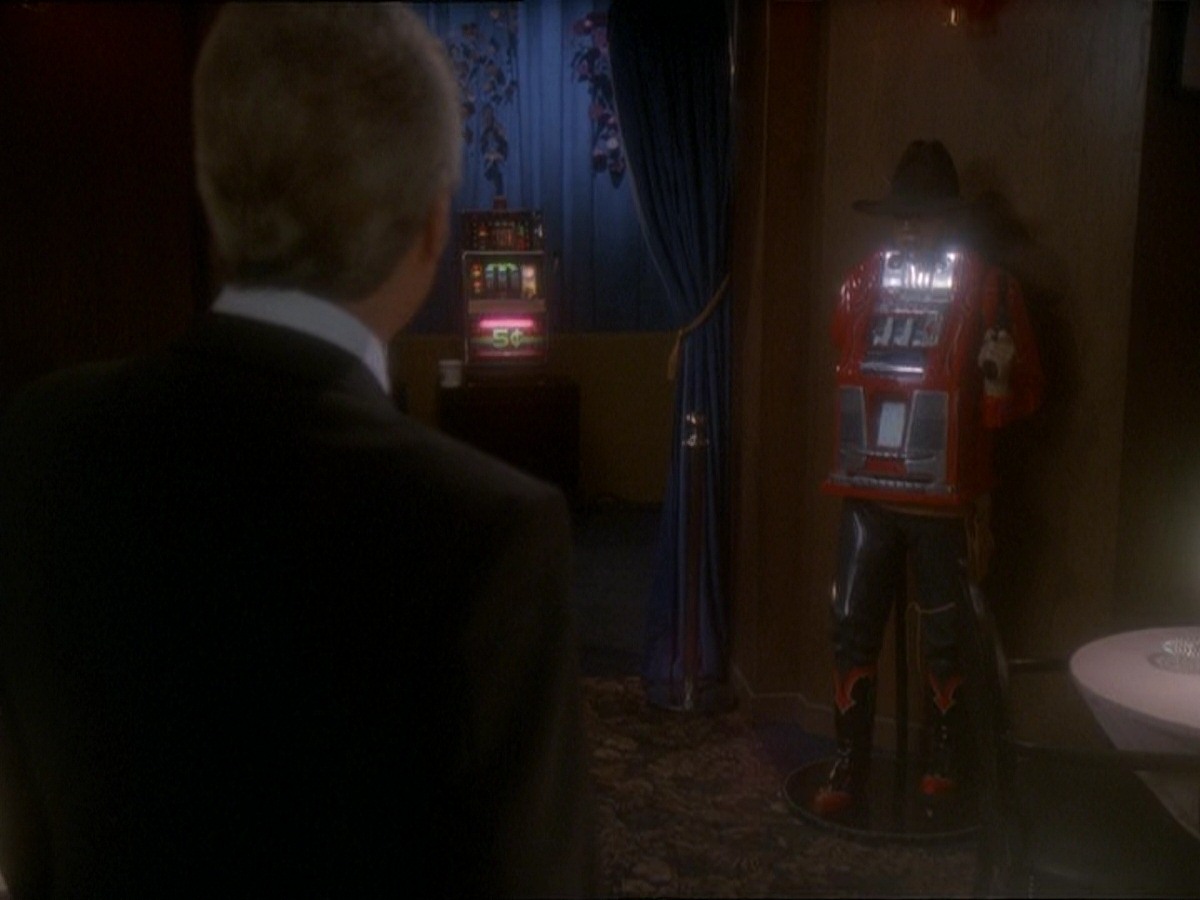 extant_StarTrek_DS9_7x10-ItsOnlyAPaperMoon_3636.jpg