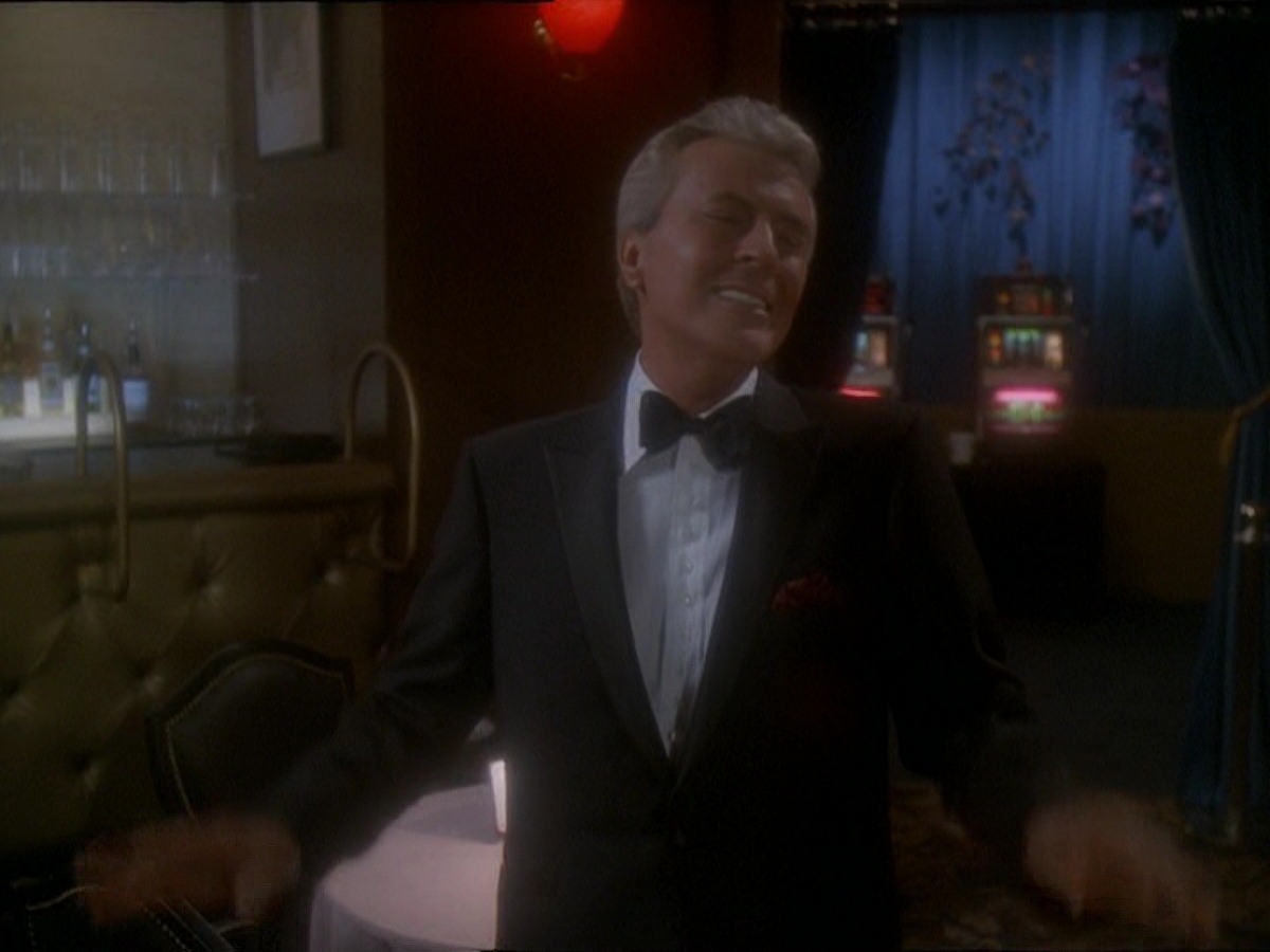 extant_StarTrek_DS9_7x10-ItsOnlyAPaperMoon_3656.jpg
