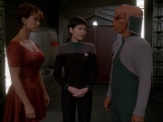 extant_StarTrek_DS9_7x10-ItsOnlyAPaperMoon_0069.jpg