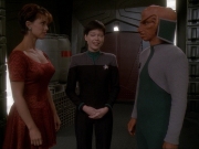 extant_StarTrek_DS9_7x10-ItsOnlyAPaperMoon_0070.jpg