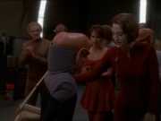extant_StarTrek_DS9_7x10-ItsOnlyAPaperMoon_0143.jpg