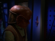 extant_StarTrek_DS9_7x10-ItsOnlyAPaperMoon_0843.jpg