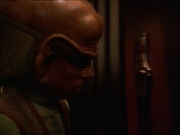 extant_StarTrek_DS9_7x10-ItsOnlyAPaperMoon_0913.jpg
