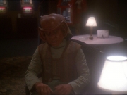 extant_StarTrek_DS9_7x10-ItsOnlyAPaperMoon_0967.jpg