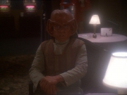 extant_StarTrek_DS9_7x10-ItsOnlyAPaperMoon_0987.jpg