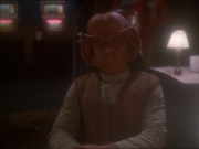 extant_StarTrek_DS9_7x10-ItsOnlyAPaperMoon_0999.jpg