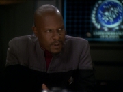 extant_StarTrek_DS9_7x10-ItsOnlyAPaperMoon_1390.jpg