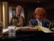 extant_StarTrek_DS9_7x10-ItsOnlyAPaperMoon_2487.jpg