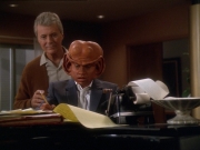 extant_StarTrek_DS9_7x10-ItsOnlyAPaperMoon_2490.jpg