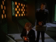extant_StarTrek_DS9_7x10-ItsOnlyAPaperMoon_3144.jpg