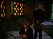 extant_StarTrek_DS9_7x10-ItsOnlyAPaperMoon_3145.jpg