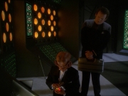 extant_StarTrek_DS9_7x10-ItsOnlyAPaperMoon_3147.jpg