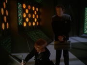 extant_StarTrek_DS9_7x10-ItsOnlyAPaperMoon_3159.jpg