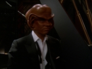 extant_StarTrek_DS9_7x10-ItsOnlyAPaperMoon_3518.jpg