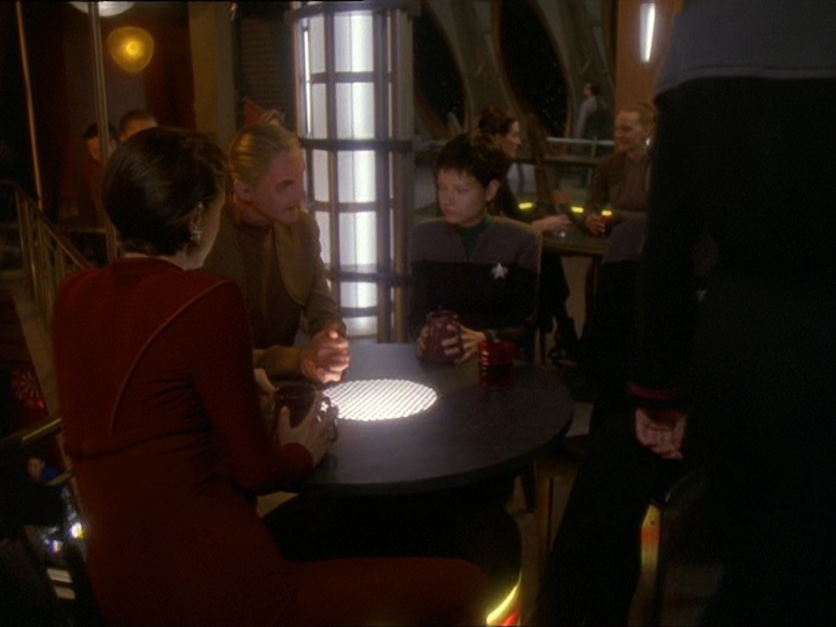 extant_StarTrek_DS9_7x11-ProdigalDaughter_0005.jpg