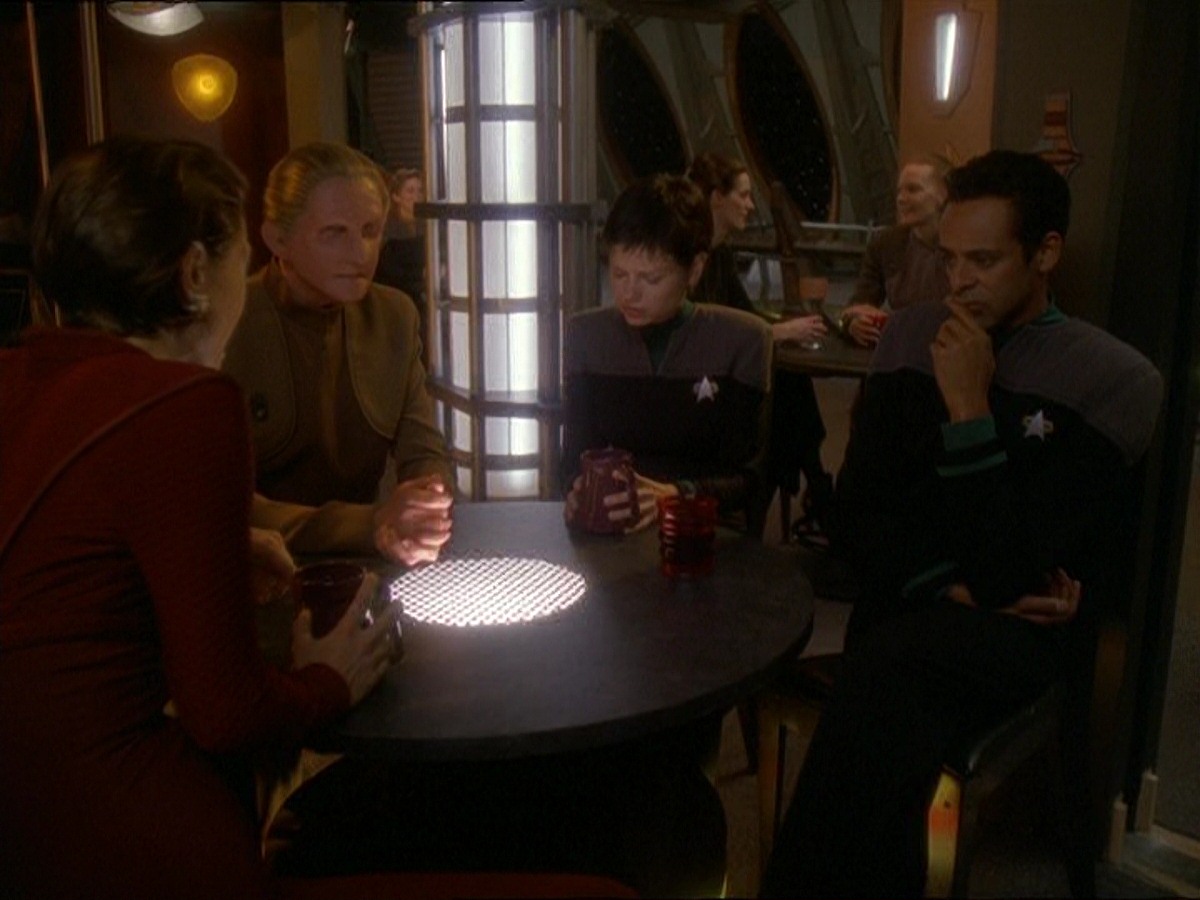 extant_StarTrek_DS9_7x11-ProdigalDaughter_0016.jpg