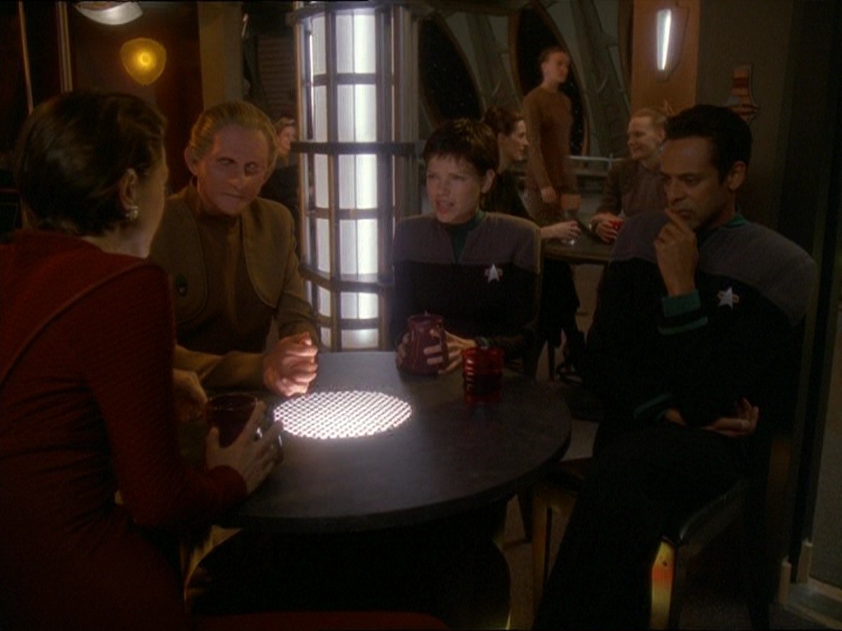 extant_StarTrek_DS9_7x11-ProdigalDaughter_0018.jpg