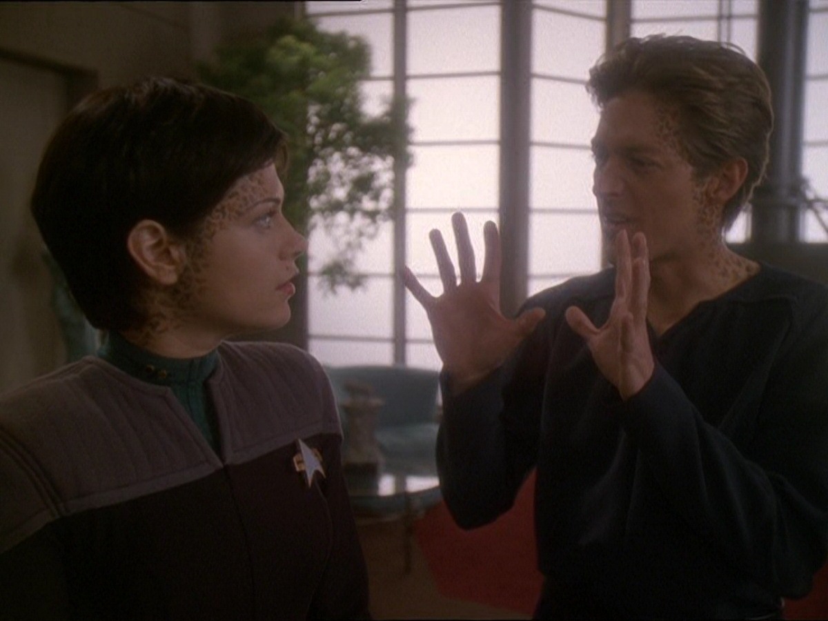 extant_StarTrek_DS9_7x11-ProdigalDaughter_1009.jpg