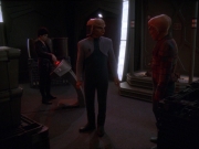 Filename=extant_StarTrek_DS9_7x12-TheEmperorsNewCloak_1066.jpg
Filesize=135KiB
Dimensions=1200x900
Date added=Jan 21, 2020 extant_StarTrek_DS9_7x12-TheEmperorsNewCloak_1066.jpg