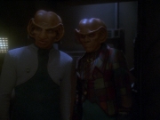 extant_StarTrek_DS9_7x12-TheEmperorsNewCloak_2178.jpg