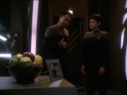Filename=extant_StarTrek_DS9_7x13-FieldOfFire_0261.jpg
Filesize=146KiB
Dimensions=1200x900
Date added=Jan 21, 2020 extant_StarTrek_DS9_7x13-FieldOfFire_0261.jpg