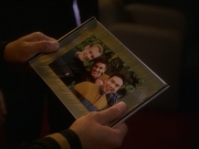 Filename=extant_StarTrek_DS9_7x13-FieldOfFire_0271.jpg
Filesize=145KiB
Dimensions=1200x900
Date added=Jan 21, 2020 extant_StarTrek_DS9_7x13-FieldOfFire_0271.jpg