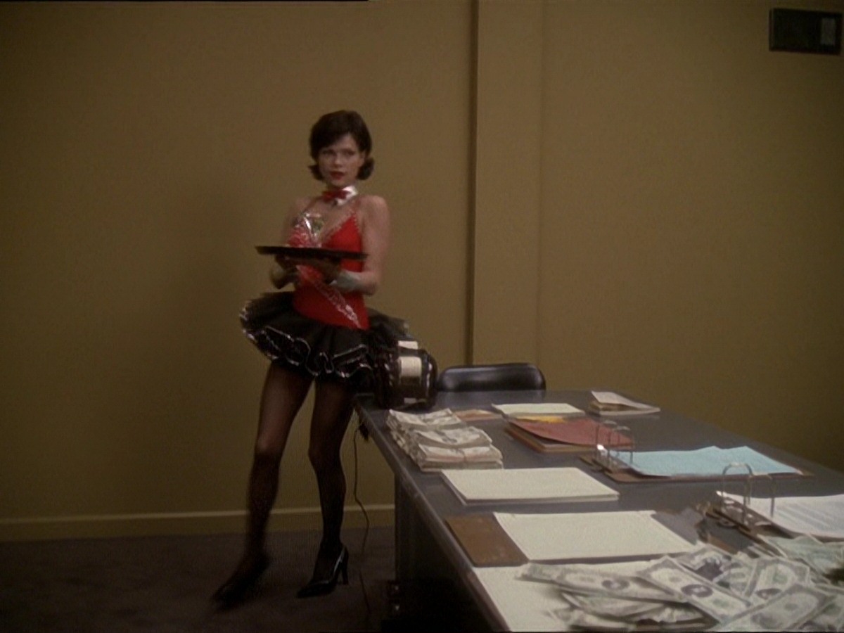 extant_StarTrek_DS9_7x15-Badda-BingBadda-Bang_2121.jpg