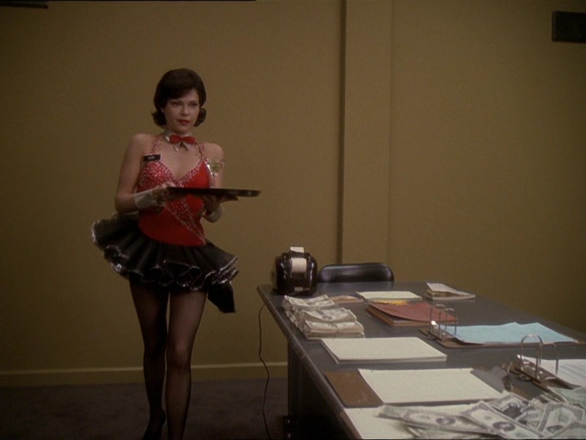 extant_StarTrek_DS9_7x15-Badda-BingBadda-Bang_2122.jpg