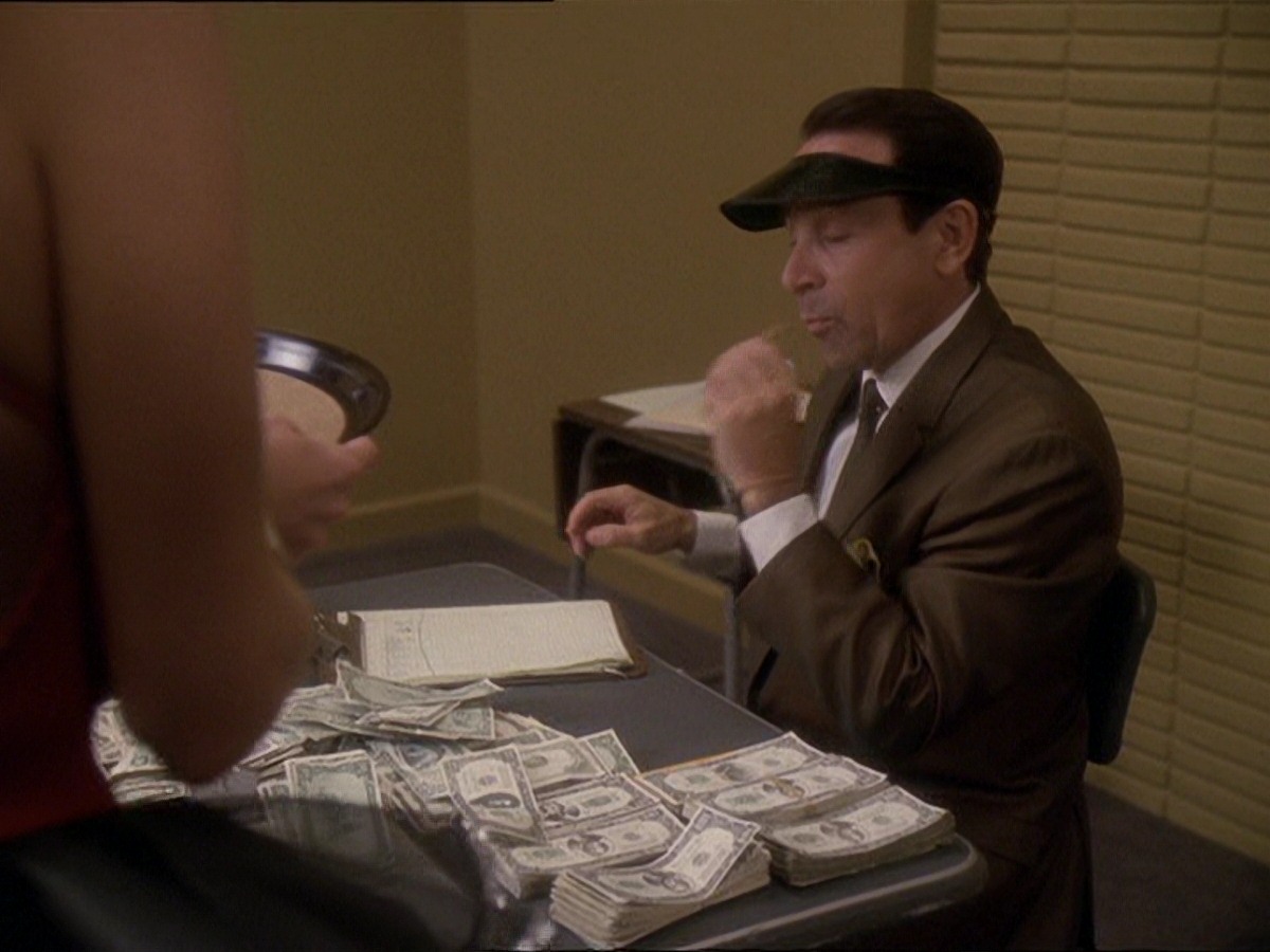 extant_StarTrek_DS9_7x15-Badda-BingBadda-Bang_2128.jpg