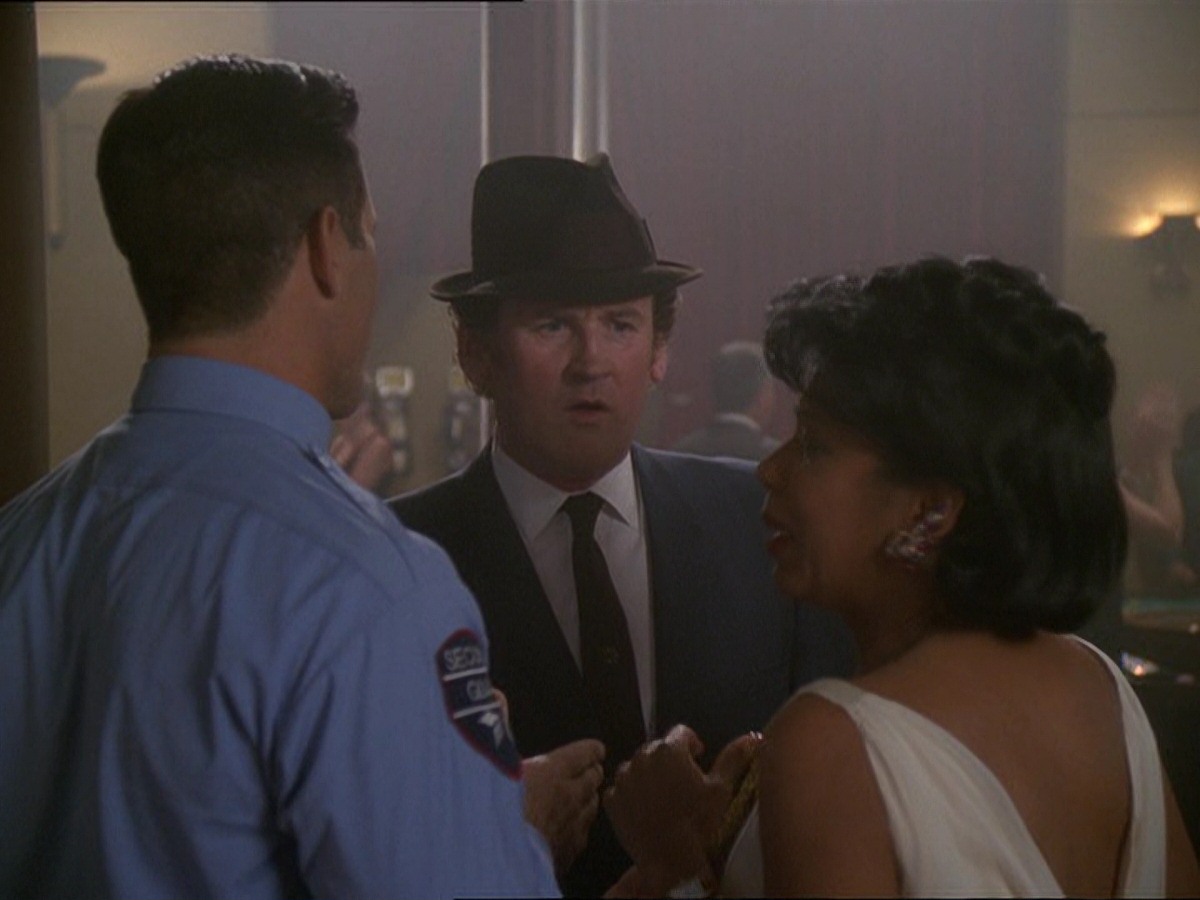 extant_StarTrek_DS9_7x15-Badda-BingBadda-Bang_2166.jpg