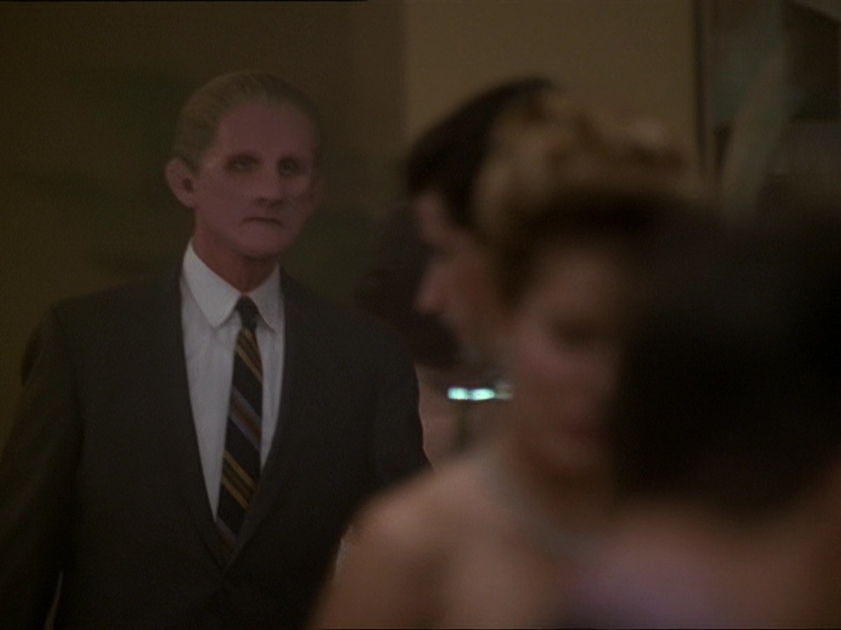 extant_StarTrek_DS9_7x15-Badda-BingBadda-Bang_2232.jpg