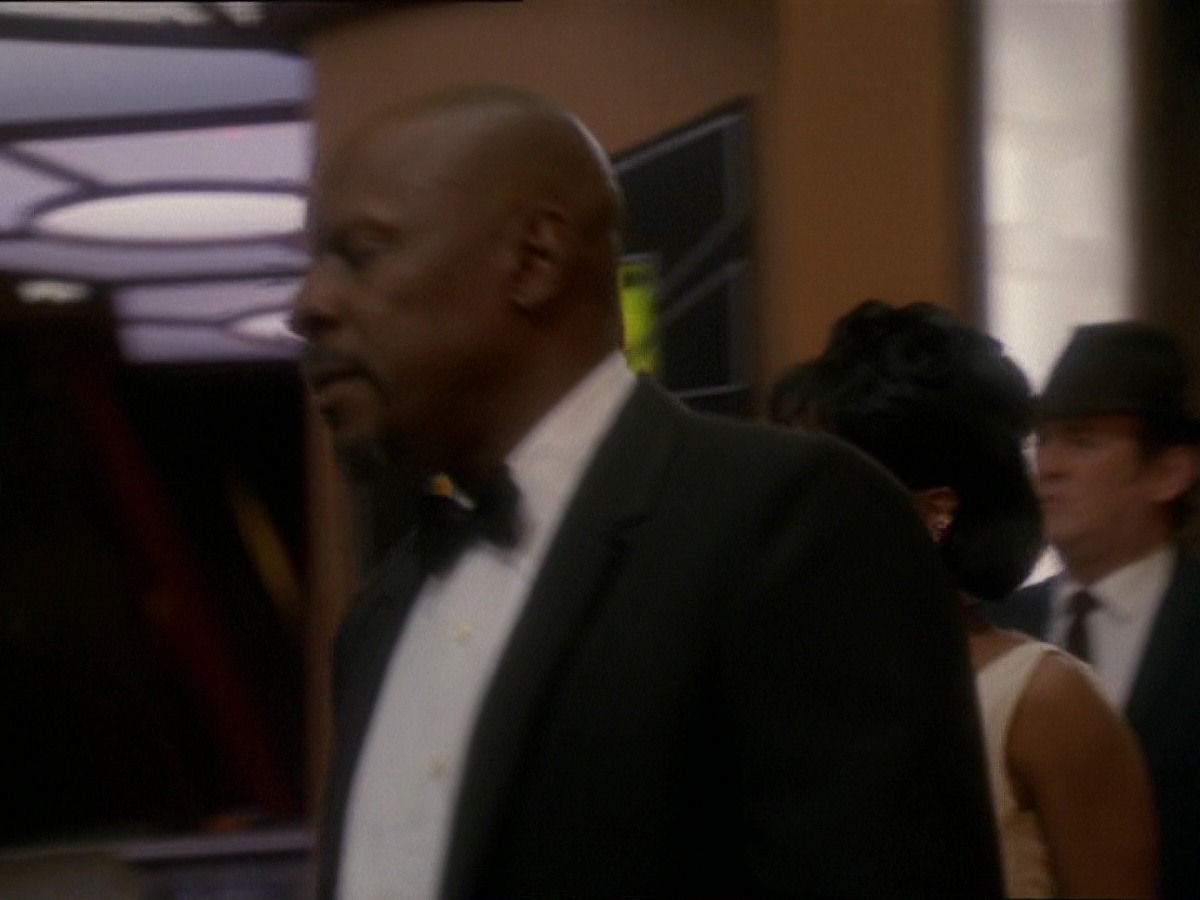 extant_StarTrek_DS9_7x15-Badda-BingBadda-Bang_2386.jpg