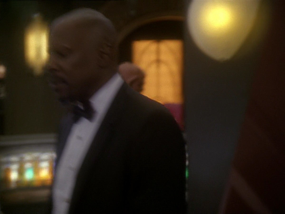 extant_StarTrek_DS9_7x15-Badda-BingBadda-Bang_2395.jpg