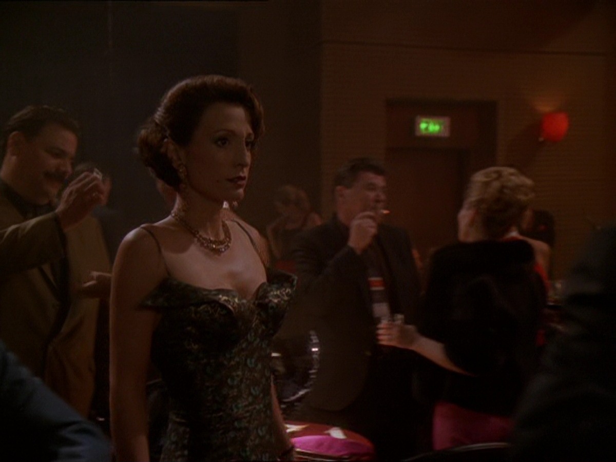 extant_StarTrek_DS9_7x15-Badda-BingBadda-Bang_2427.jpg